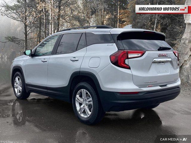 2022 GMC Terrain SLE in Cars & Trucks in Hamilton - Image 3