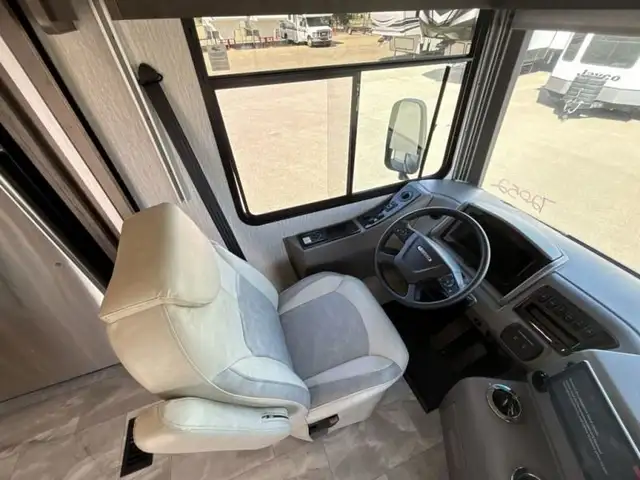2023 Coachmen RV Sportscoach SRS 365RB in RVs & Motorhomes in Abbotsford - Image 25