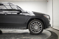 PANORAMIC ROOF, HEATED STEERING WHEEL, NAVIGATION SYSTEM, LEATHER SEATS, AIR SUSPENSION, ACTIVE SUSP... (image 2)
