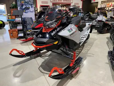 2022 Ski-Doo MXZ 850 X Team Vincent Motorsports 2022 Skidoo MXZ 850 X 7331kms $10,500 + license & ta...