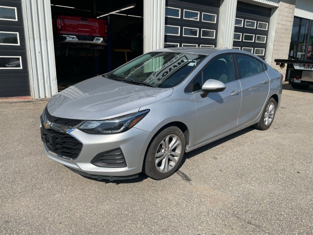 2019 Chevrolet Cruze in Cars & Trucks in Ottawa - Image 2