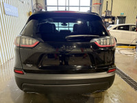 Welcome Ontario customers! All our vehicles are Ontario safety check/e-tested. We offer financing ad... (image 5)
