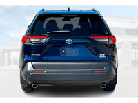 Clean Carfax Report | Toyota Rav4 Hybrid XLE | AWD | 2.5L I-4 | Touchscreen | Power Sunroof | Androi... (image 6)
