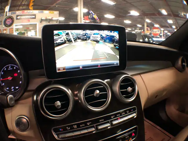 2018 Mercedes-Benz C-Class C 300 AMG 4MATIC LEATHER PAN/ROOF NAV in Cars & Trucks in City of Toronto - Image 18