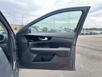 Android Auto, Apple CarPlay, Wireless Charging, Heated Steering Wheel, Heated Seats! "Stratford Kia... (image 6)