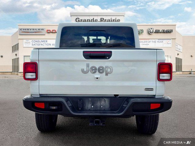 2023 Jeep Gladiator Overland | Mckinley Seats | Heated Seats + in Cars & Trucks in Grande Prairie - Image 4