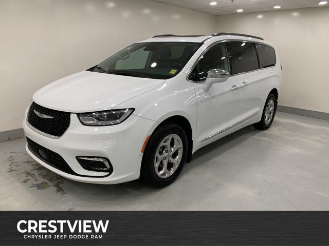 2022 Chrysler Pacifica Limited in Cars & Trucks in Regina