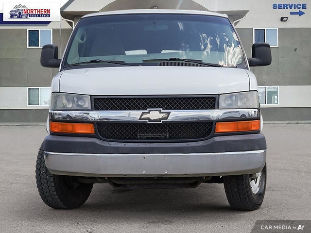 2010 Chevrolet Express 3500 LT 15 PASSENGER VAN ONLY 120 KM in Cars & Trucks in Edmonton - Image 2