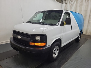 2017 Chevrolet Express 2500 Divider + Shelves