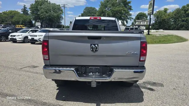 2019 RAM 1500 Classic ST dans Autos et camions dans London - Image 5