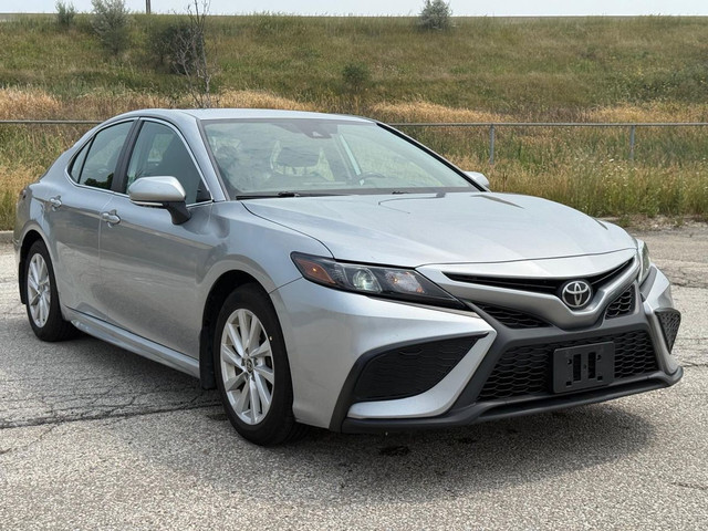 2022 Toyota Camry SE | LEATHER in Cars & Trucks in Mississauga / Peel Region - Image 2