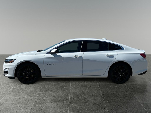 2024 Chevrolet Malibu 1LT / Heated Seats / Back Up Cam in Cars & Trucks in Calgary - Image 2