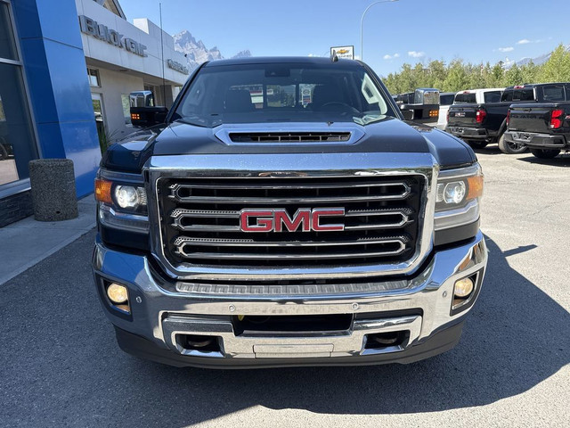 2017 GMC Sierra 2500HD SLT in Cars & Trucks in Banff / Canmore - Image 2