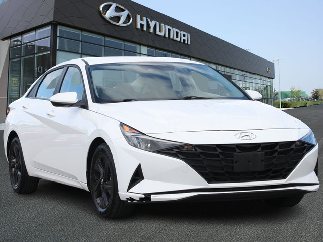 2022 Hyundai Elantra Preferred in Cars & Trucks in Oshawa / Durham Region - Image 3