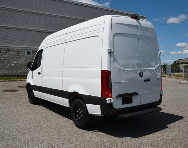 2025 Mercedes-Benz Sprinter 3500 144 Wheelbase High Roof RWD dans Autos et camions  à Laval/Rive Nord - Image 4
