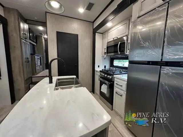 2024 KZ Durango Gold G387FLF (FRONT LIVING) in Travel Trailers & Campers in Truro - Image 38