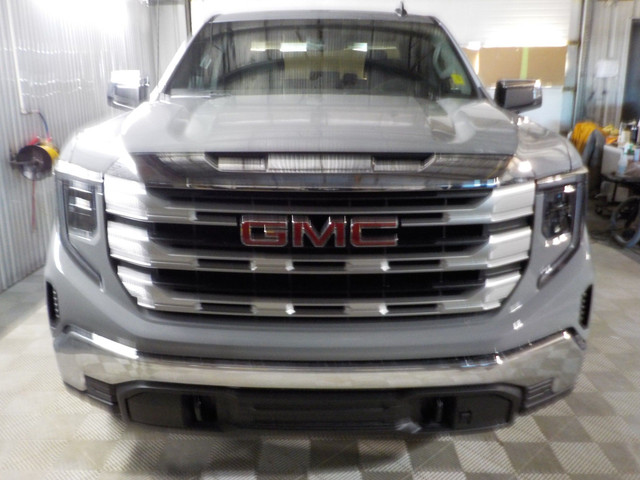 2024 GMC Sierra 1500 SLE 4WD CREW CAB 147 SLE in Cars & Trucks in Prince Albert - Image 2