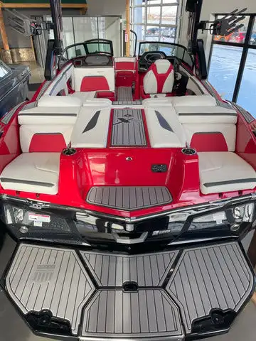 2024 MasterCraft XStar S in Powerboats & Motorboats in Saskatoon - Image 13