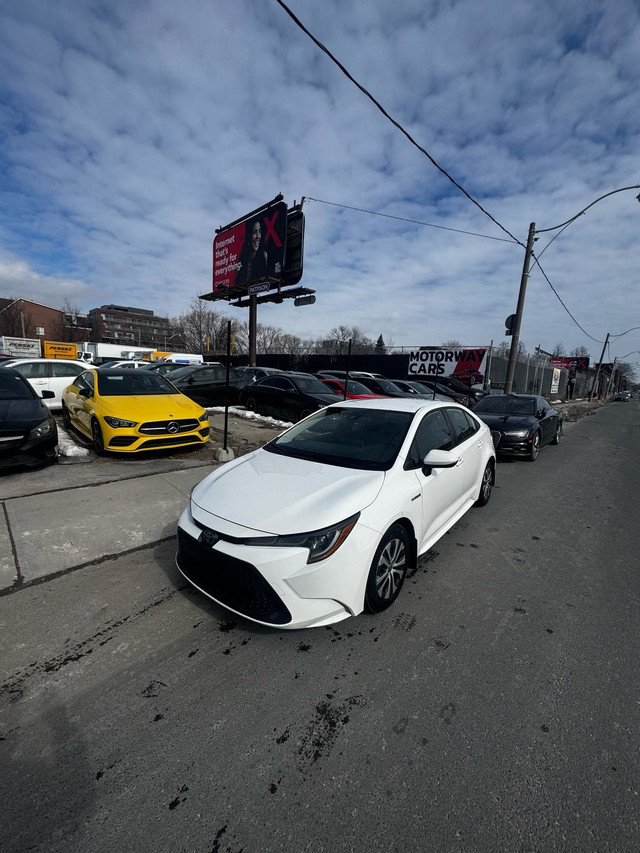 2020 Toyota Corolla LE Hybrid in Cars & Trucks in City of Toronto - Image 3