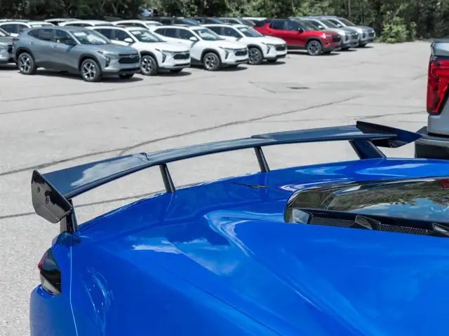 2025 Chevrolet Corvette 2LT- Front Lift | Z51 Performance Pkg in Cars & Trucks in Markham / York Region - Image 8