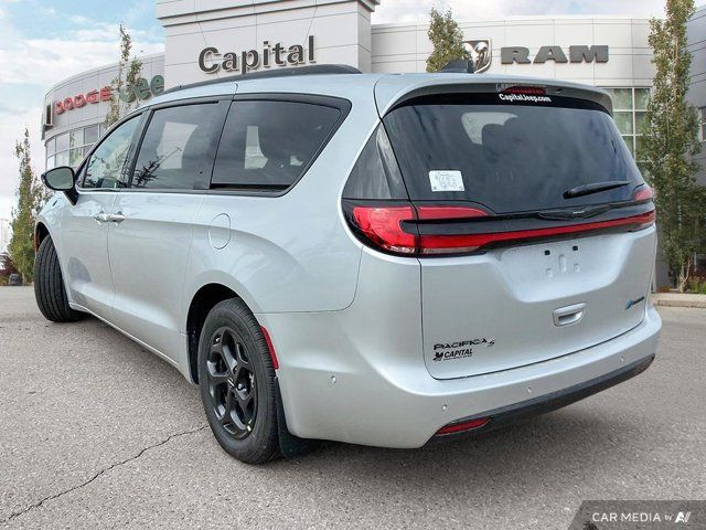 2024 Chrysler Pacifica Hybrid Premium S Appearance in Cars & Trucks in Edmonton - Image 4