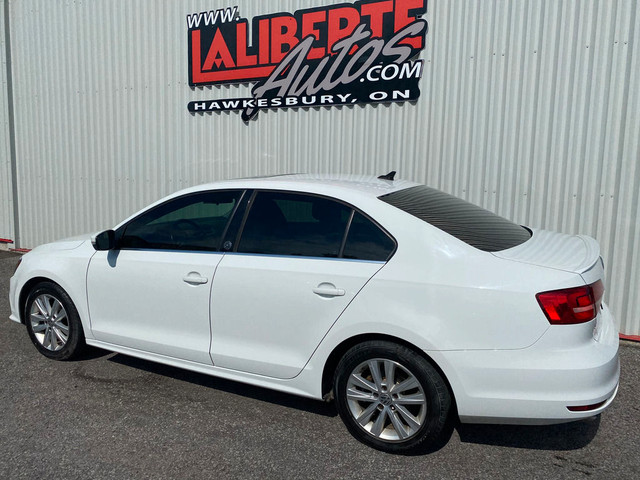 2017 Volkswagen Jetta Wolfsburg Edition 1.4T SE 6A in Cars & Trucks in Ottawa - Image 3