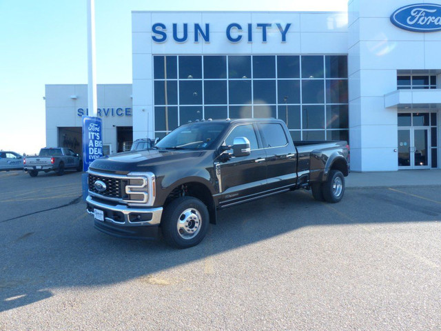 2025 Ford Super Duty F-350 Dually King Ranch FX4 720A in Cars & Trucks in Medicine Hat