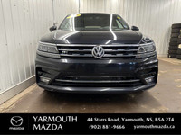 Panoramic Sunroof, Leather Seats, Low Kms, Navigation System, Heated Seats, Air Conditioning, Remote... (image 3)