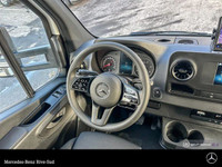 Mercedes-Benz Rive-Sud, la destination Mercedes-Benz par excellence. Bienvenue en première classe. D... (image 8)