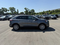 Check out this 2023 Ford Edge SEL while we still have it in stock! *Get Your Money's Worth for this... (image 6)