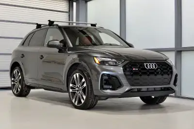 2021 Audi SQ5 Progressiv / Black Optics / Carplay / 21 Pouces Ce