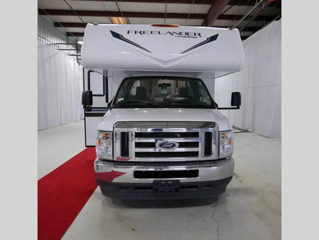 2023 Coachmen RV Freelander 23FS in RVs & Motorhomes in Kamloops - Image 12