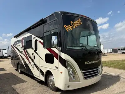 Thor Windsport 29M Class A Comfort with Full-Wall Slide, Outdoor Kitchen, Dual A/C's, 50 AMP Service...