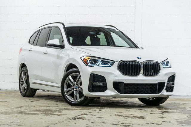 2022 BMW X1 xDrive28i | M Sport | Sièges Sport in Cars & Trucks in City of Montréal