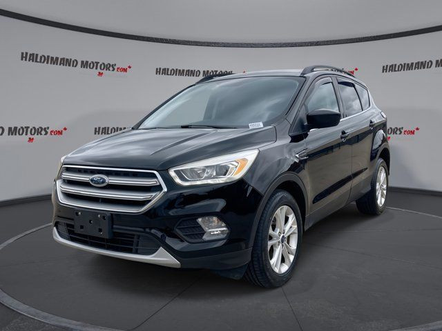 2017 Ford Escape SE in Cars & Trucks in Hamilton