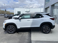 Presenting the 2025 Chevrolet Trailblazer, a standout performer in Cypress Grey, showcasing design f... (image 4)
