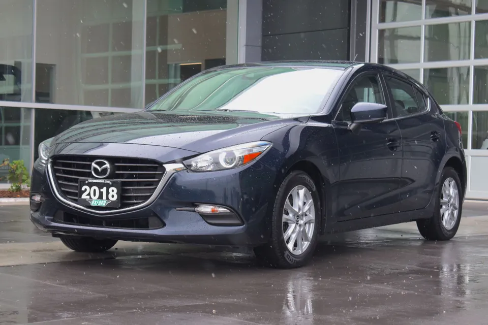 2018 Mazda 3 GS Great Fuel Efficient Hatchback, Well Maintained
