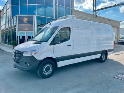 2022 Mercedes-Benz Sprinter Cargo Van 2500 ***NEW - REEFER/FREEZ