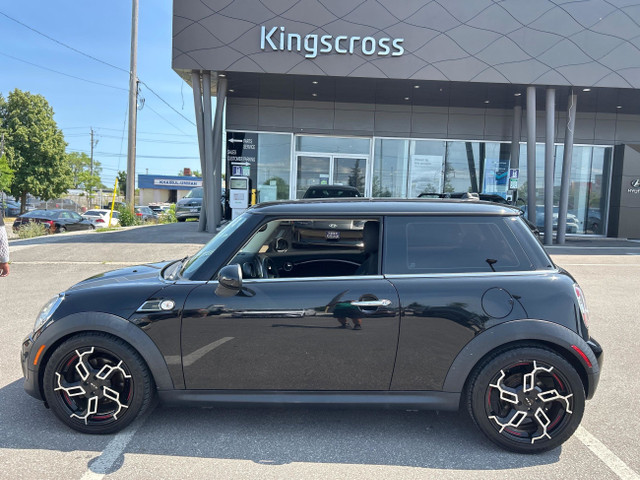 2013 Mini Hatch Cooper in Cars & Trucks in City of Toronto - Image 2