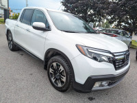 LOW KMS! RIDGELINE TOURING 4X4! FULL OPTION! LEATHER INTERIOR, POWER SUNROOF/MOONROOF, GPS NAVIGATIO... (image 9)