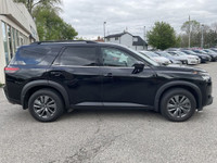 Vehicle Highlights: - Accident free - 7 passenger - Well optioned Just landed is a beautiful Nissan... (image 7)