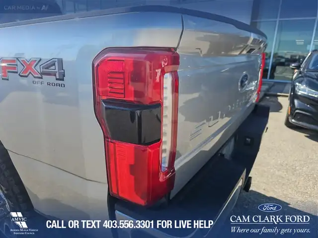 2023 Ford F-350 Lariat CLEAN ONE OWNER CARFAX, 8FT BOX, MOONR... in Cars & Trucks in Red Deer - Image 12
