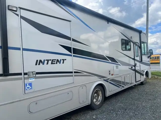 2020 Winnebago Intent 30R in RVs & Motorhomes in Abbotsford - Image 5