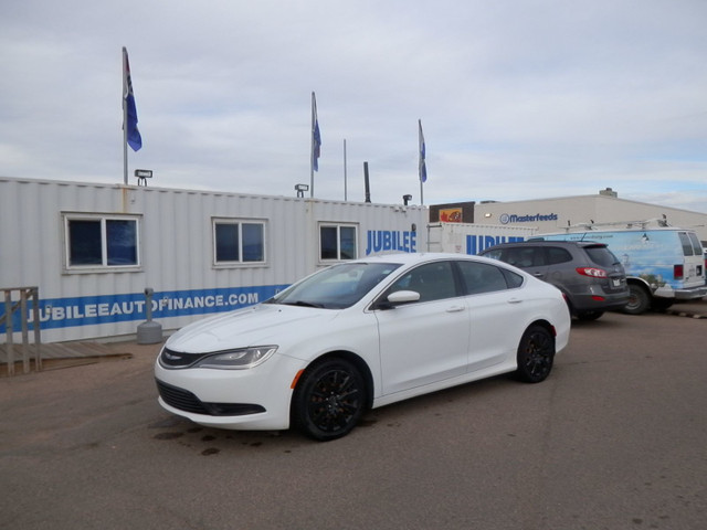 2015 Chrysler 200 LX in Cars & Trucks in Saskatoon