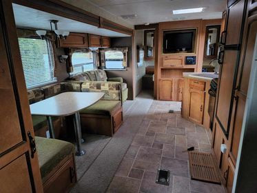 2012 ROULOTTE PUMA 29 PIED 2 SLIDE OUT , BUNK BED * 418-932-6595 in Travel Trailers & Campers in Québec City - Image 4