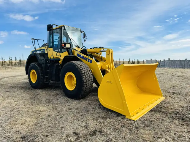 2016 Komatsu WA380-7 LOADER dans Équipement lourd dans Calgary - Image 8