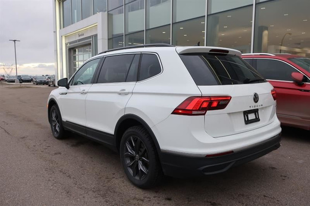 Volkswagen Tiguan Comfortline 4MOTION 2023 in Cars & Trucks in Lévis - Image 4