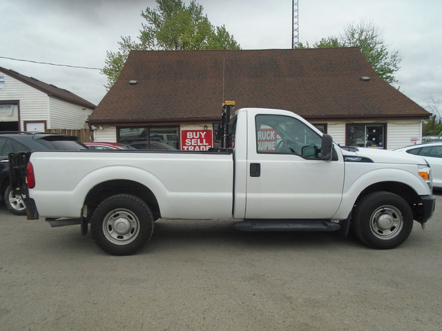 2016 Ford F-250 2WD Reg Cab 137 XL in Cars & Trucks in St. Catharines - Image 4