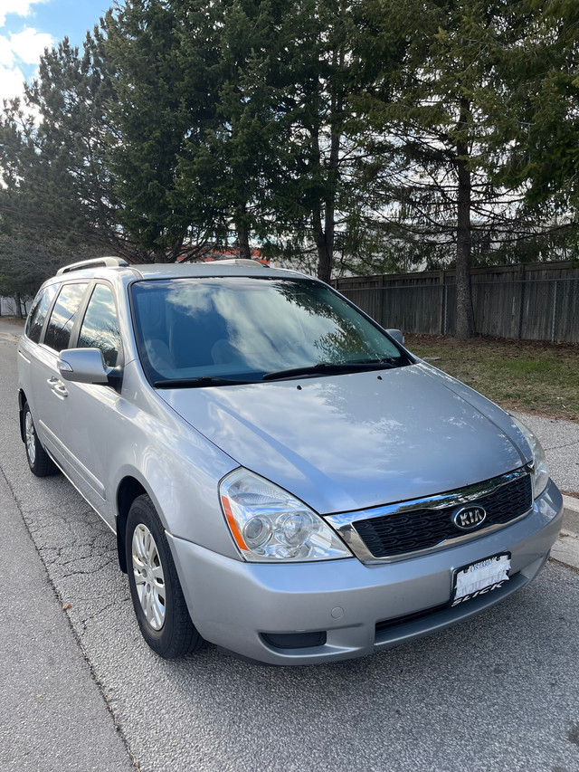 2011 Kia Sedona LX in Cars & Trucks in Hamilton - Image 2