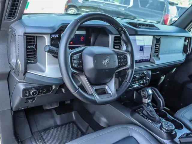 2024 Ford Bronco Outer Banks SASQUATCH PAKCAGE AND LUXURY PAC... dans Autos et camions dans Ottawa - Image 9